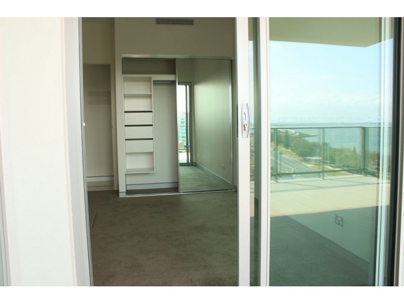 xx / 80 hornibrook esp, Clontarf QLD 4019