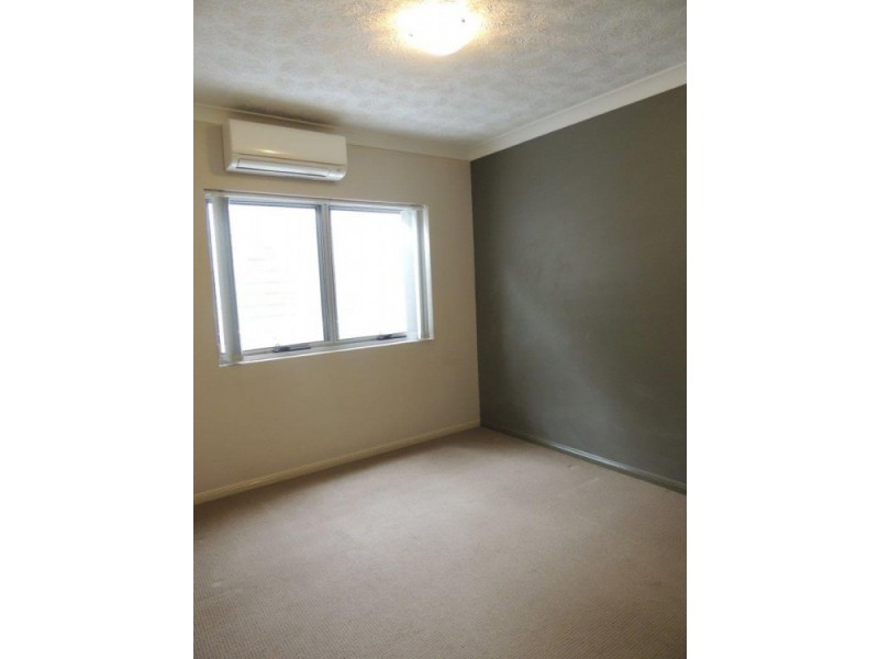 14 Le Grand Street, Macgregor QLD 4109