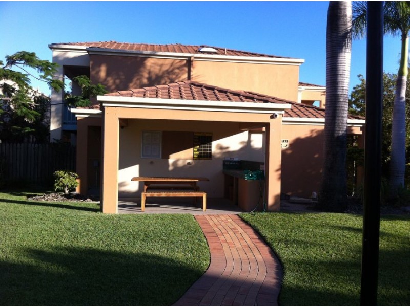 Unit23, 1 Warbler Parade, Varsity Lakes QLD 4227