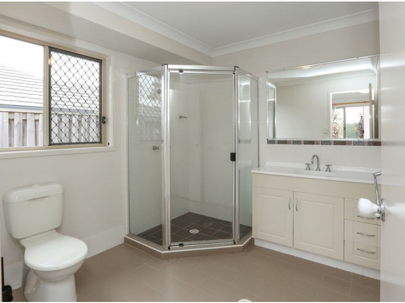 6 Dennis Vale Drive, Daisy Hill QLD 4127