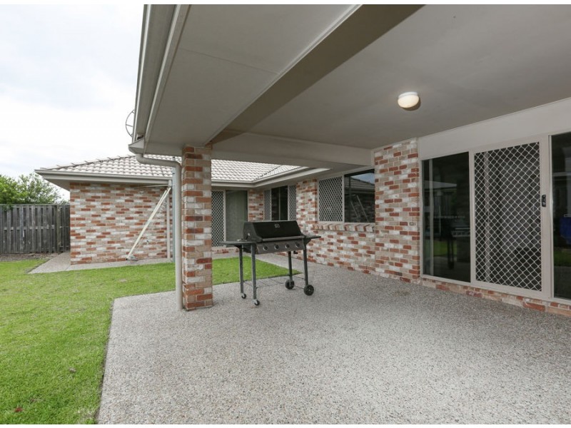 6 Dennis Vale Drive, Daisy Hill QLD 4127