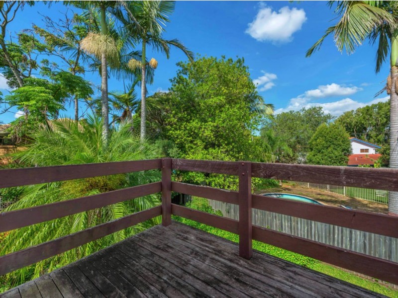 77 GROUT STREET, Macgregor QLD 4109
