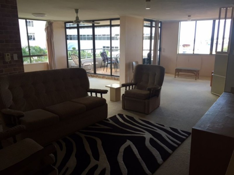 13/77 Brighton Pde, Southport QLD 4215