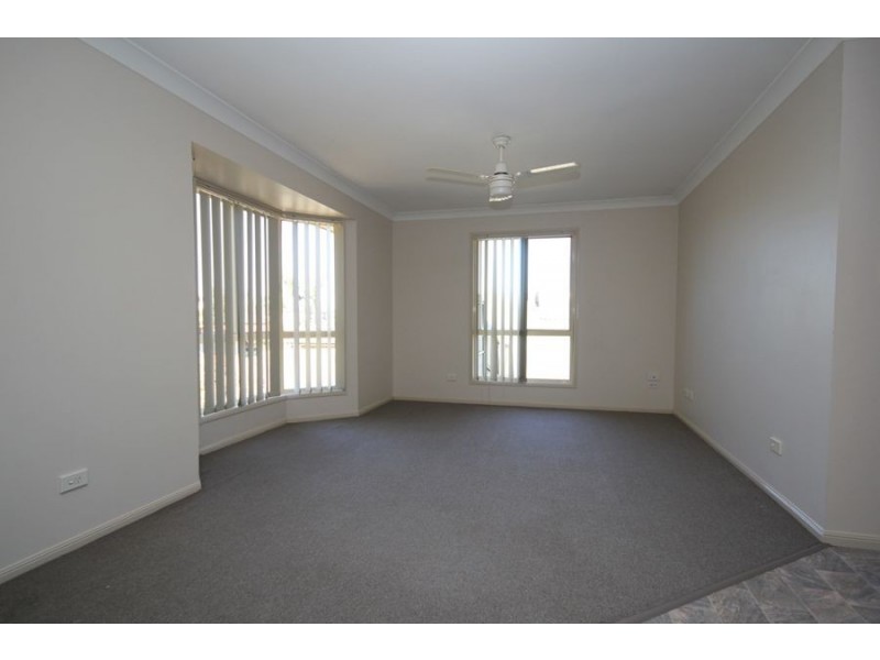 33 Highridge Rd, Springfield QLD 4300