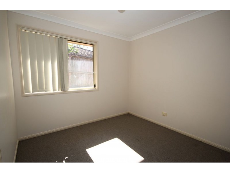 33 Highridge Rd, Springfield QLD 4300