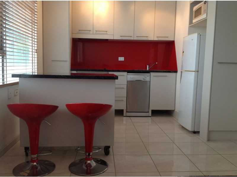 110 24 Wirraway St, Alexandra Headland QLD 4572