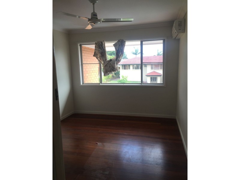 11 Shirland St, Macgregor QLD 4109