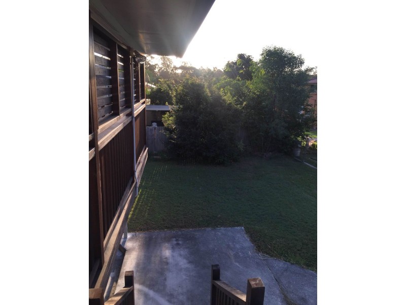 11 Shirland St, Macgregor QLD 4109