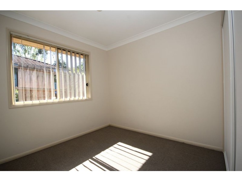 33, Highridge Rd, Springfield QLD 4300