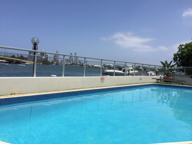 77 Brighton Parade, Southport QLD 4215