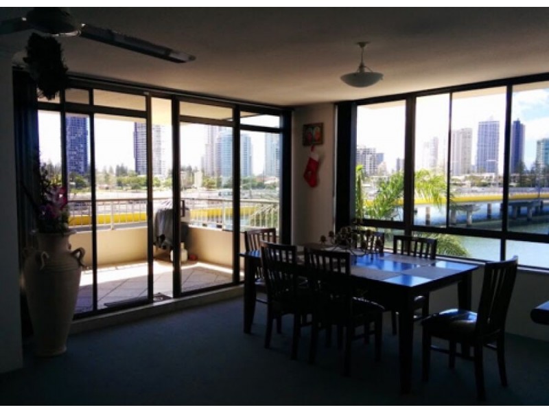 77 Brighton Parade, Southport QLD 4215