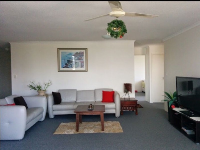 77 Brighton Parade, Southport QLD 4215