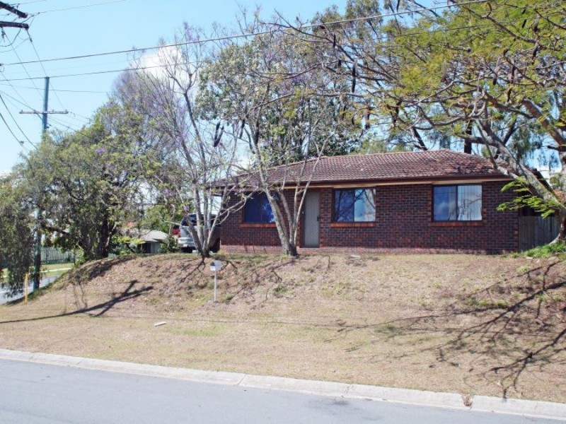 62 radiata st, Hillcrest QLD 4118