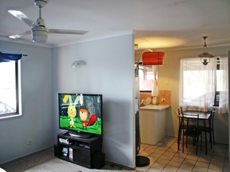 62 radiata st, Hillcrest QLD 4118