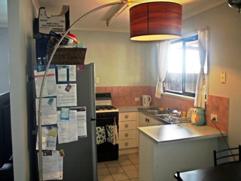 62 radiata st, Hillcrest QLD 4118