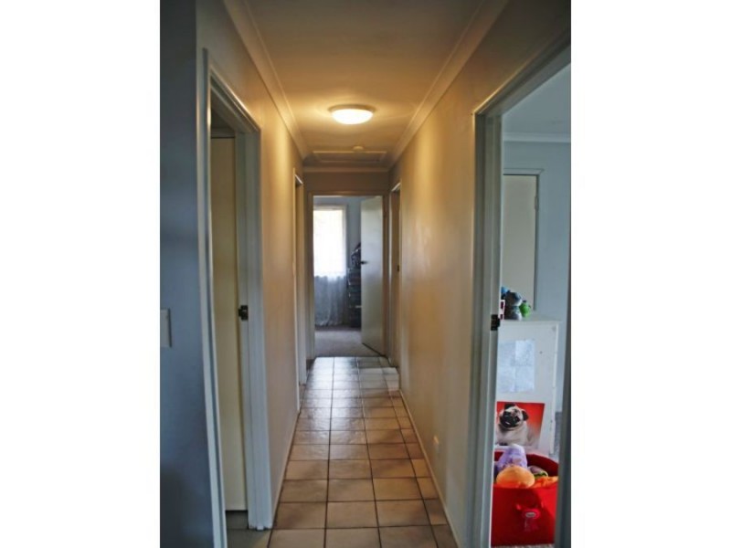 62 radiata st, Hillcrest QLD 4118