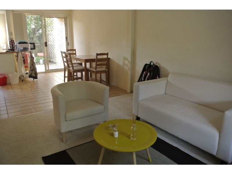 1C / 88 Bleasby Road, Eight Mile Plains QLD 4113