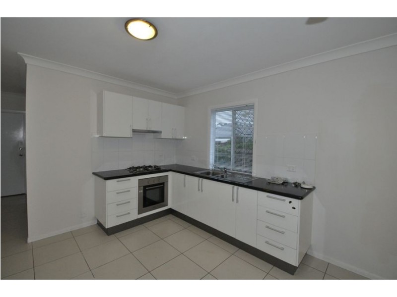 1/9 Brassey, Fairfield QLD 4103