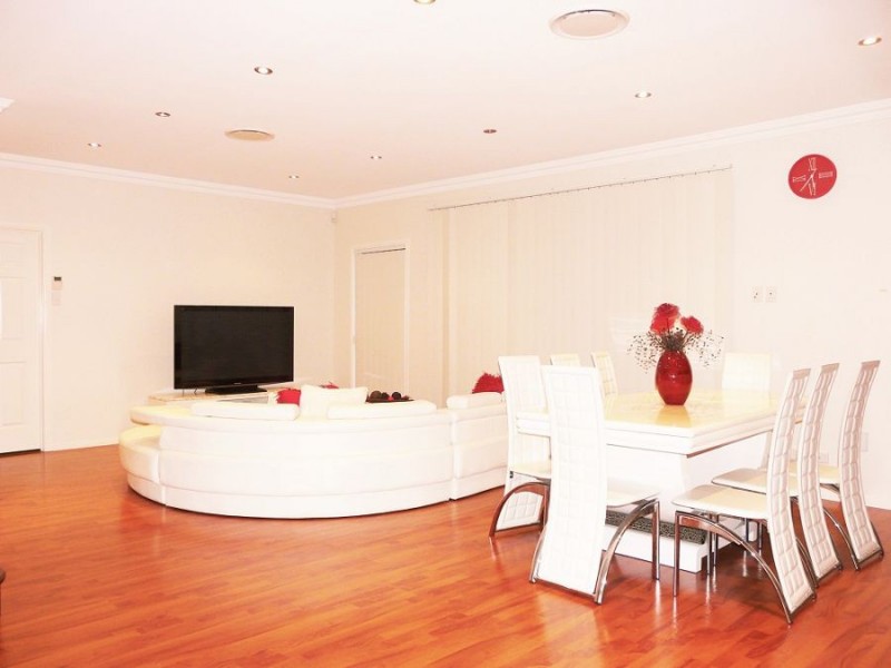 15 Hoop Pine Place, Sunnybank Hills QLD 4109