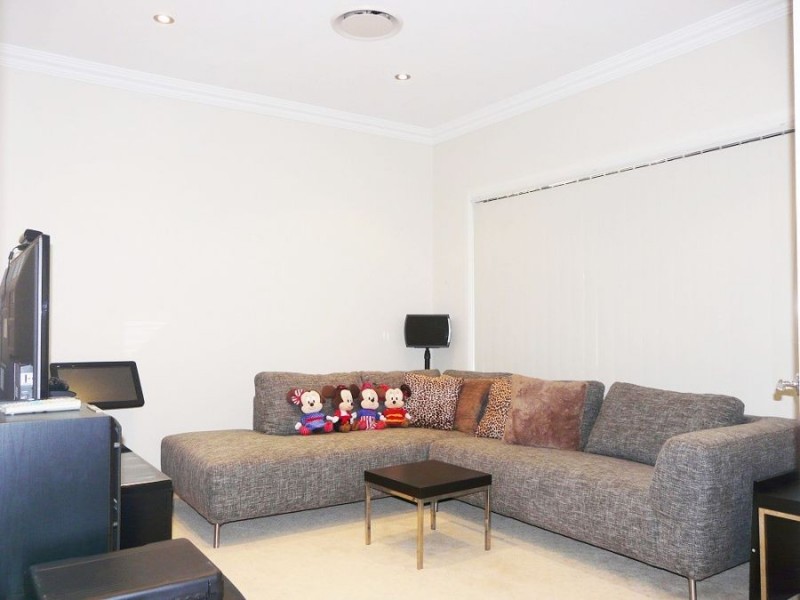 15 Hoop Pine Place, Sunnybank Hills QLD 4109