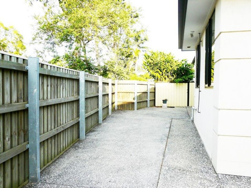 15 Hoop Pine Place, Sunnybank Hills QLD 4109