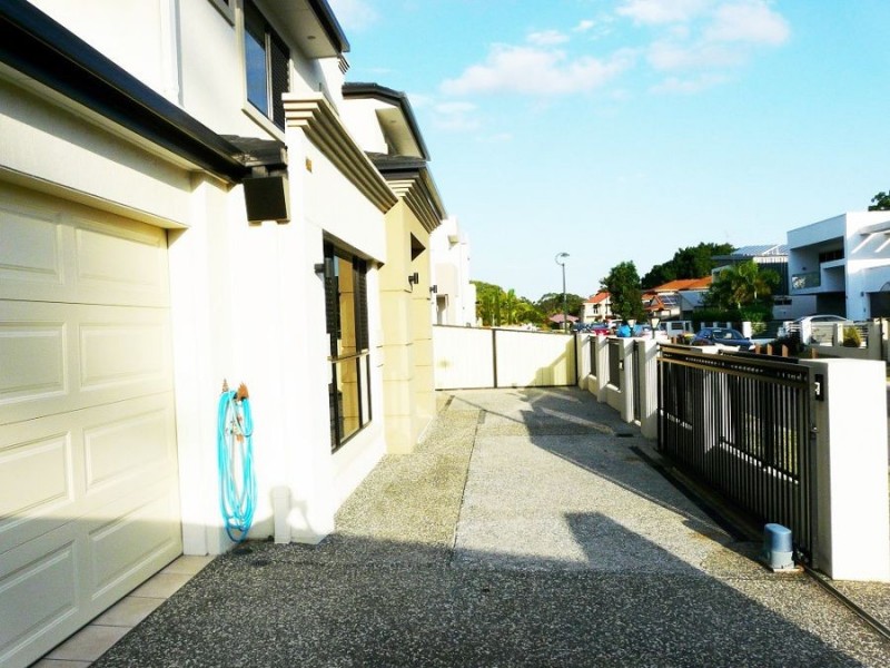 15 Hoop Pine Place, Sunnybank Hills QLD 4109