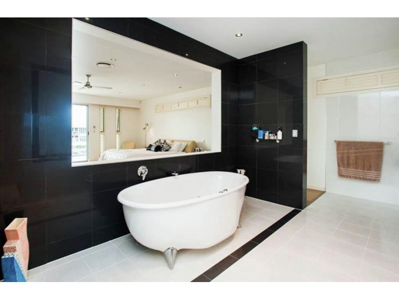 81 The Sovereign Mile, Paradise Point QLD 4216