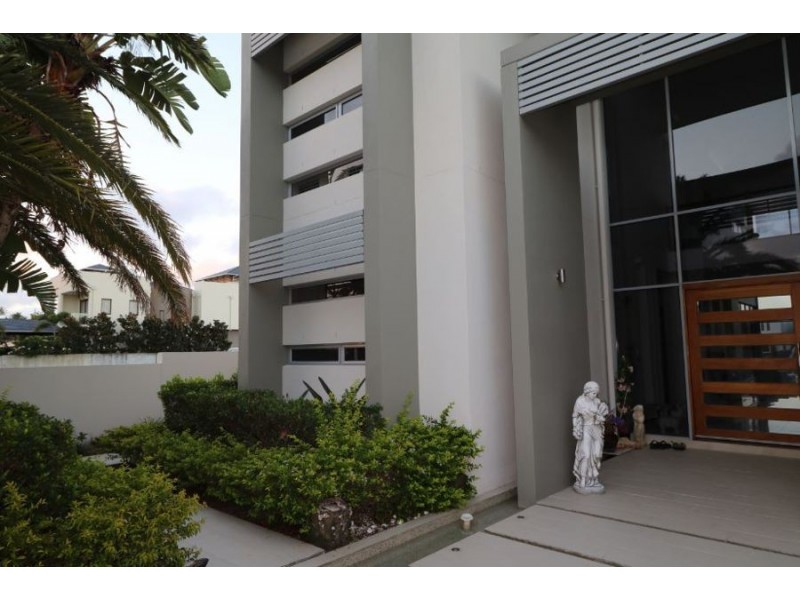 81 The Sovereign Mile, Paradise Point QLD 4216