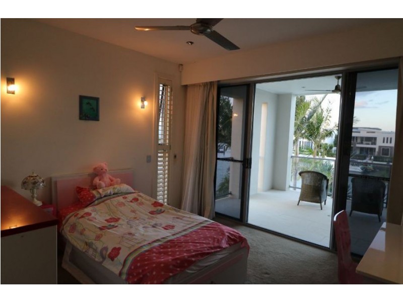 81 The Sovereign Mile, Paradise Point QLD 4216