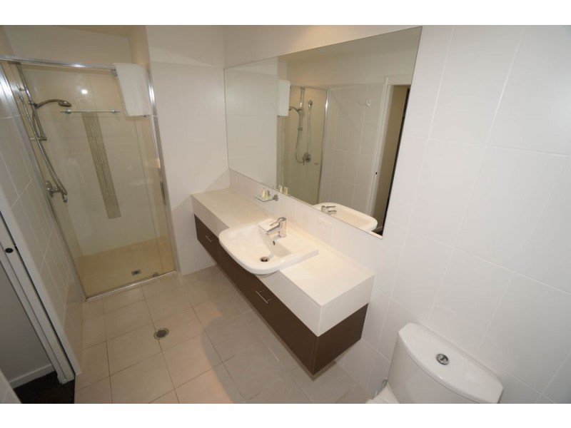 2 Activa Way, Hope Island QLD 4212