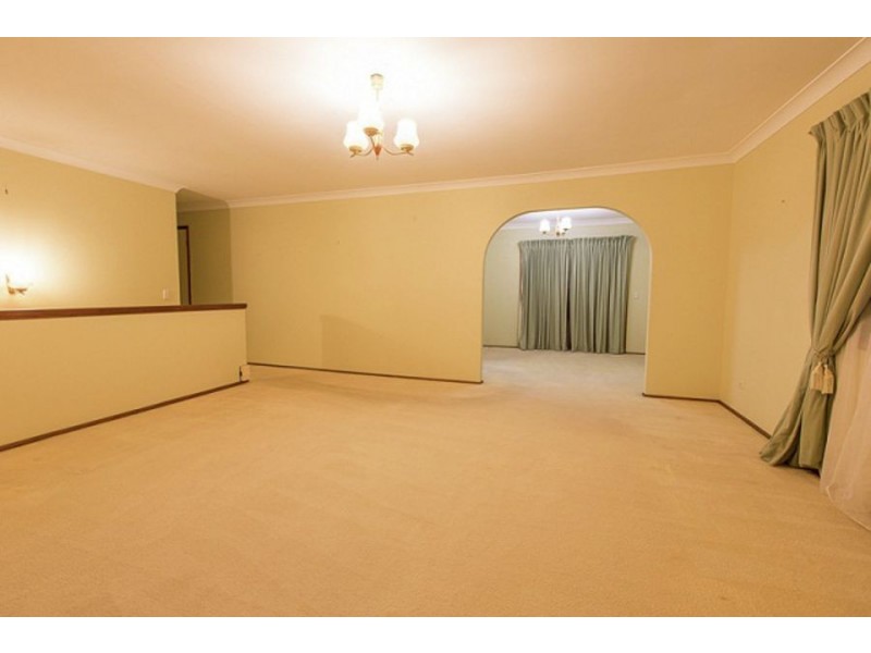 16 Yamal St, Robertson QLD 4109