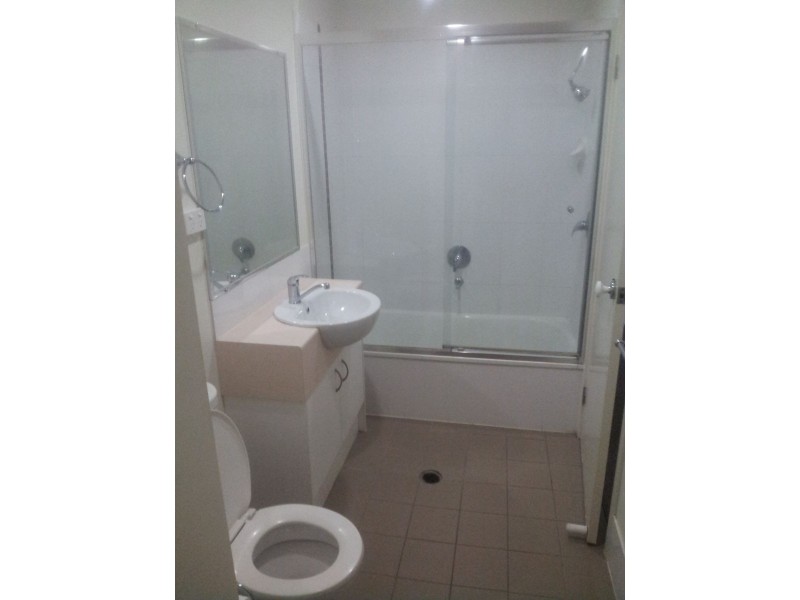 33/8 Rosegum Pl, Redbank Plains QLD 4301