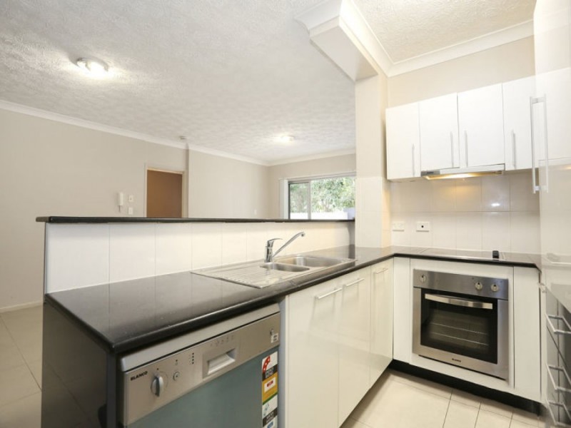 14 Le Grand Street, Macgregor QLD 4109