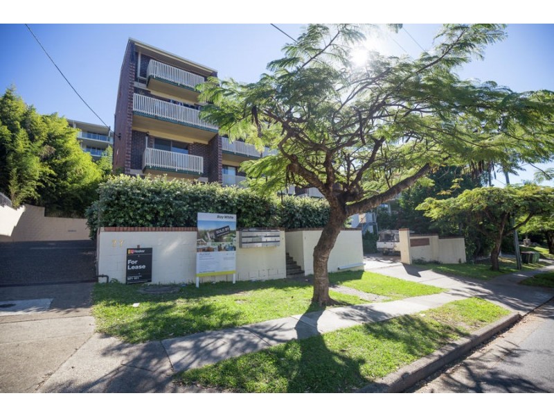 1/77 Warren Street, St Lucia QLD 4067