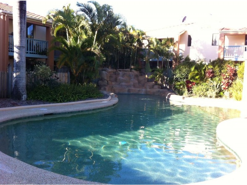 unit19, 1 Warbler Parade, Varsity Lakes QLD 4227