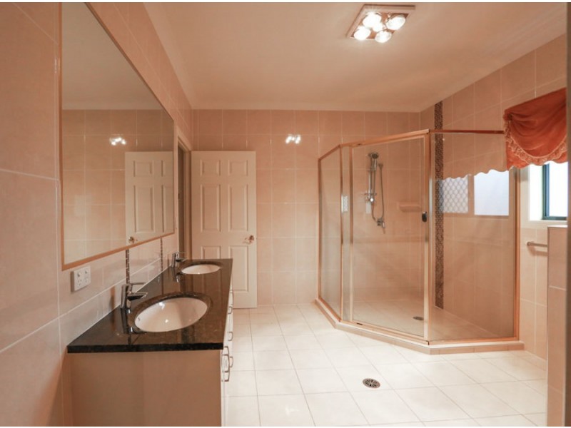 146 Hawthorn Circuit, Stretton QLD 4116