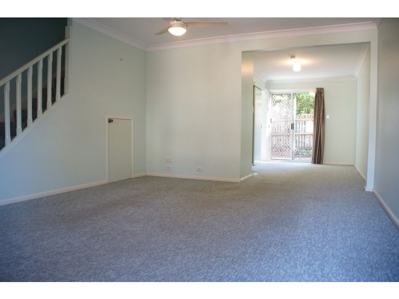8 72 Springwood Rd, Rochedale South QLD 4123