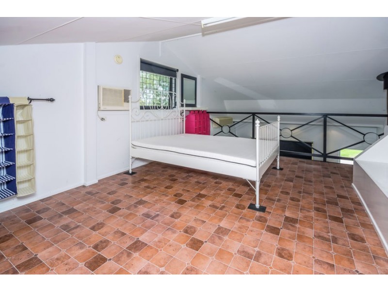 90 DERBY ROAD, Logan Reserve QLD 4133