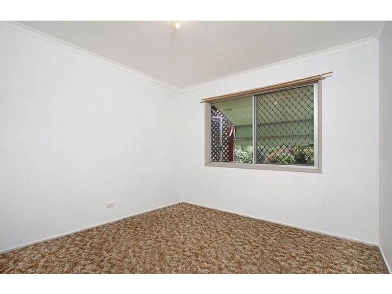 8 Dol St, Woodridge QLD 4114