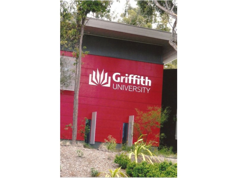 17 8-10 Ahern Street, Labrador QLD 4215