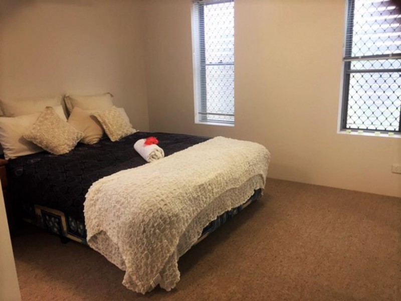 17 8-10 Ahern Street, Labrador QLD 4215