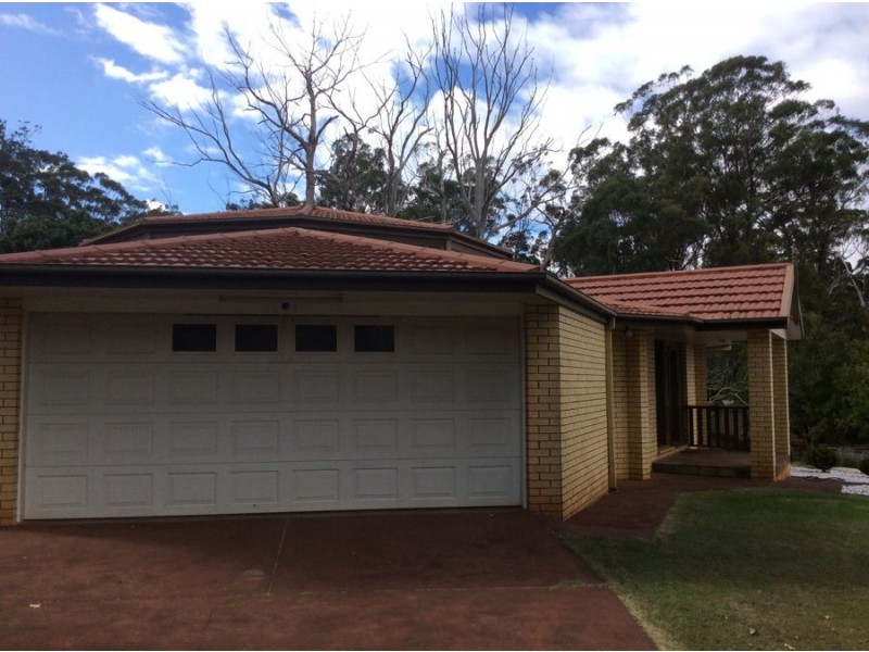 17 Niddrie Drive, Middle Ridge QLD 4350