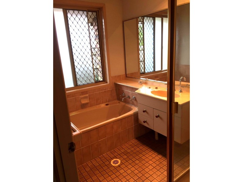 5 Cactus Ct, Eight Mile Plains QLD 4113