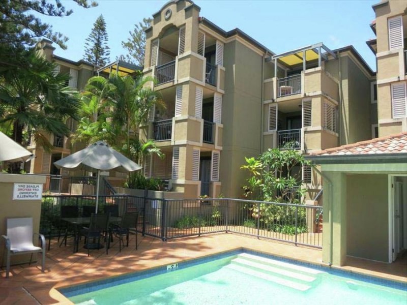 21 38 Petrel Ave, Mermaid Beach QLD 4218