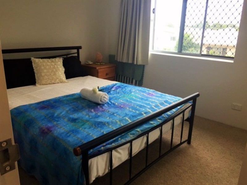 17/8 Ahern St, Labrador QLD 4215
