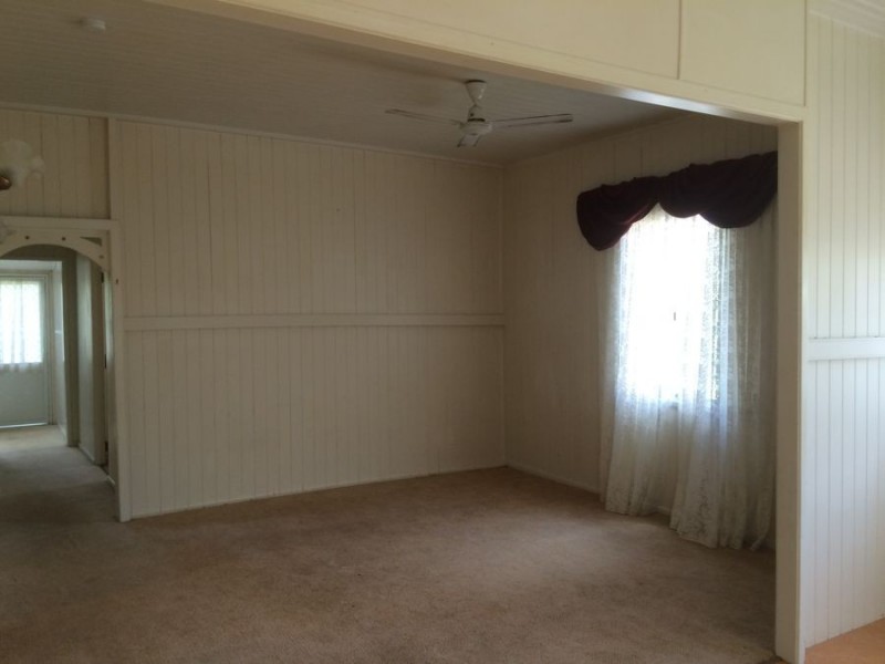 26 Alexandra St, Booval QLD 4304