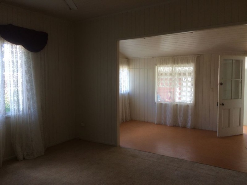 26 Alexandra St, Booval QLD 4304