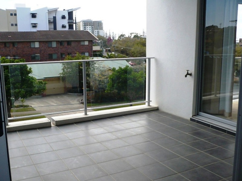 24/1 McNaughton Street, Redcliffe QLD 4020