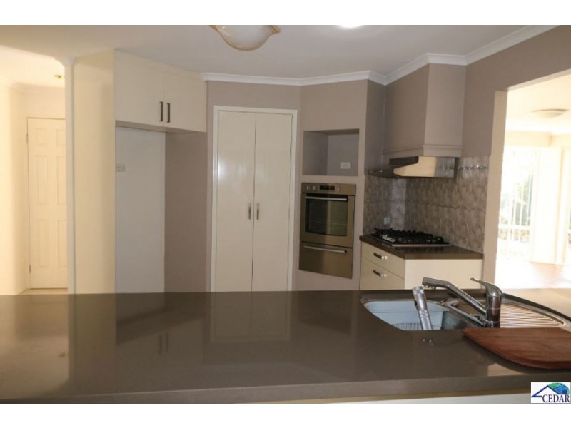 8 Mango Street, Runcorn QLD 4113