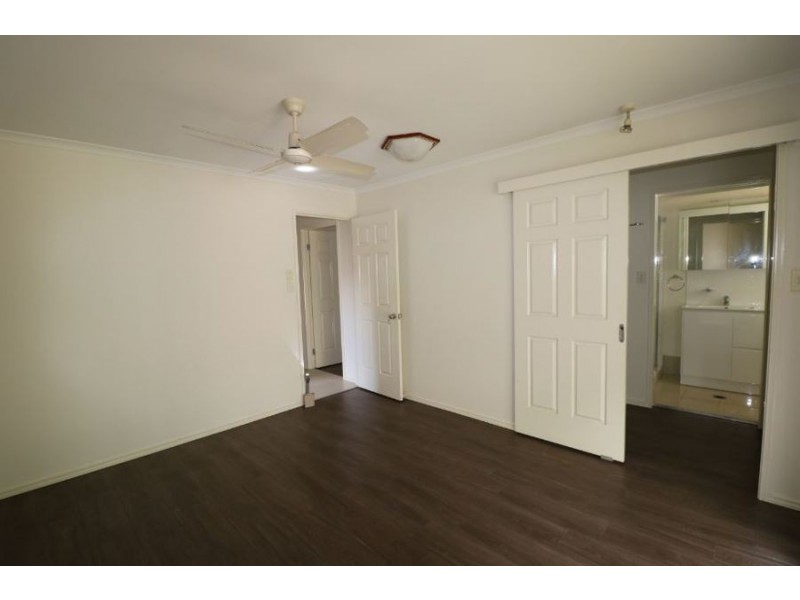 8 Mango Street, Runcorn QLD 4113